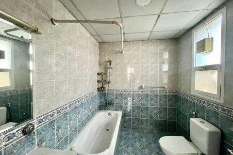 Villa in Al Barsha, Dubai 5 bedrooms, 1393.5 sq.m. № 52610 - photo 8