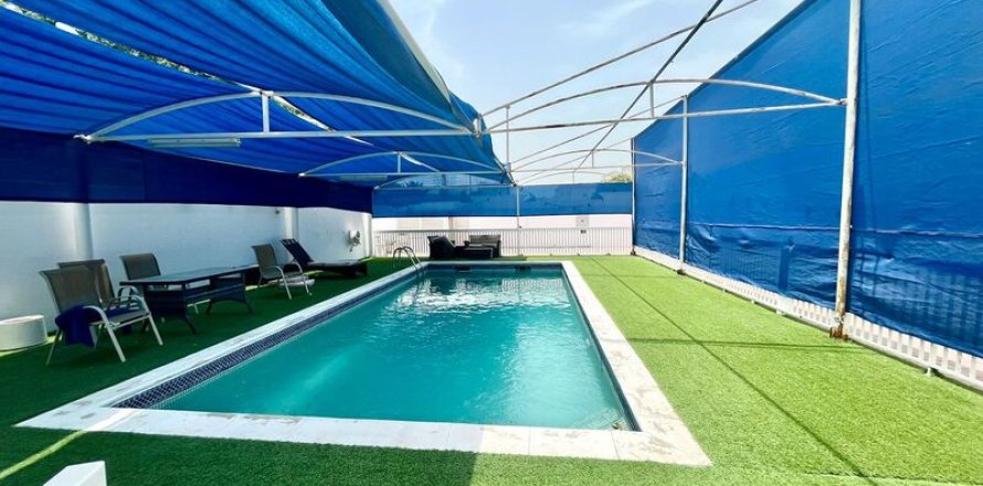 Villa in Al Barsha, Dubai 5 bedrooms, 1393.5 sq.m. № 52610