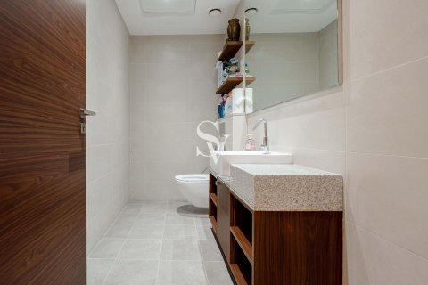 Apartment in Bur Dubai, Dubai 2 bedrooms, 152 sq.m. № 109043 - photo 5