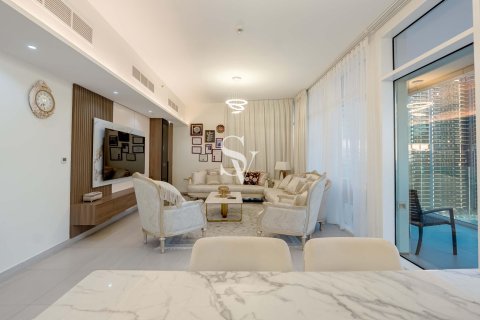 Apartment in Bur Dubai, Dubai 2 bedrooms, 152 sq.m. № 109043 - photo 15