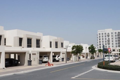 تاون هاوس في Wadi Al Safa 3, دبي 3 غرف نوم, 199 م² رقم 54684 - صورة 2