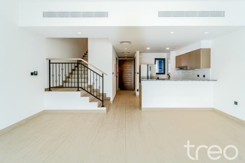 Townhouse in Damac Lagoons, Dubai 3 bedrooms, 186.92 sq.m. № 119601 - photo 8