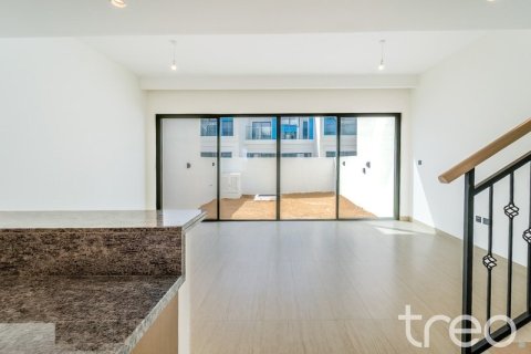 Townhouse in Damac Lagoons, Dubai 3 bedrooms, 186.92 sq.m. № 119601 - photo 14