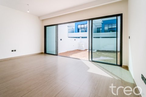 Townhouse in Damac Lagoons, Dubai 3 bedrooms, 186.92 sq.m. № 119601 - photo 2