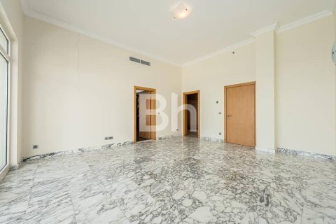 Снять в аренду пентхаус в Пальме Джумейре, Дубай: 4 спальни, 488м², № 21591 - фото 11