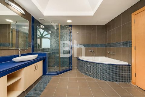 Снять в аренду пентхаус в Пальме Джумейре, Дубай: 4 спальни, 488м², № 21591 - фото 10