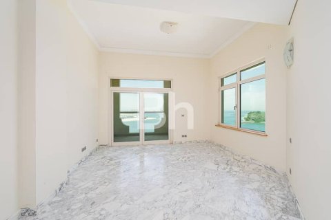 Снять в аренду пентхаус в Пальме Джумейре, Дубай: 4 спальни, 488м², № 21591 - фото 14
