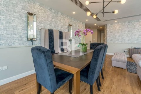 Снять в аренду квартиру в Дубай Марине, Дубай: 4 спальни, 228м², № 21609 - фото 5