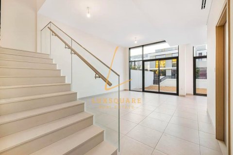 Villa in Al Furjan, Dubai 3 bedrooms, 238 sq.m. № 105850 - photo 30