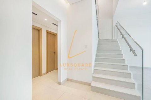 Villa in Al Furjan, Dubai 3 bedrooms, 238 sq.m. № 105850 - photo 29
