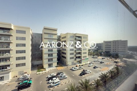 Office in Dubai Investment Park, Dubai 9281 sq.m. № 105851