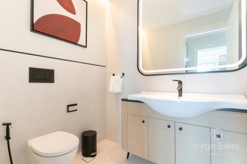 Apartment in Al Barsha, Dubai 1 bedroom, 107 sq.m. № 105853 - photo 5