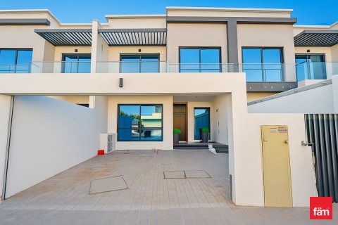 Снять в аренду виллу в Al Furjan, Дубай: 4 спальни, 199м², № 77761 - фото 15