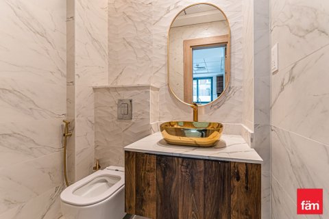 Снять в аренду виллу в Al Furjan, Дубай: 4 спальни, 199м², № 77761 - фото 12