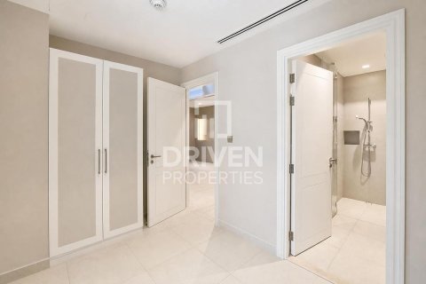Снять в аренду таунхаус в Джумейре, Дубай: 3 спальни, 267.93м², № 128805 - фото 14