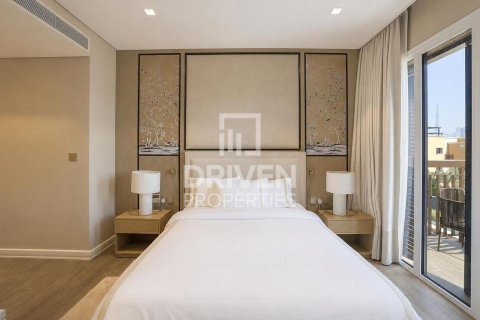 Снять в аренду таунхаус в Джумейре, Дубай: 3 спальни, 267.93м², № 128805 - фото 8