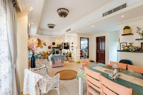 Villa à Mirdif, Dubai, 4 chambres, 1290 m², № 19452 - photo 5