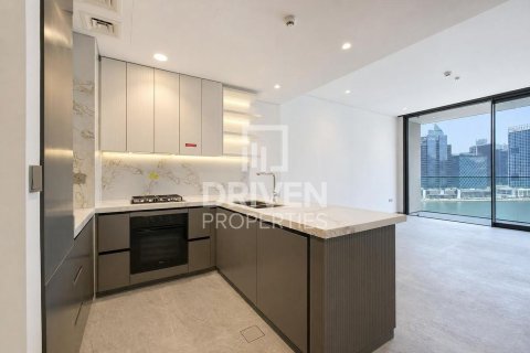 Appartement à Business Bay, Dubai, 1 chambre, 90.21 m², № 138795 - photo 8