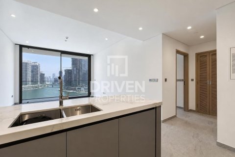 Appartement à Business Bay, Dubai, 1 chambre, 90.21 m², № 138795 - photo 9