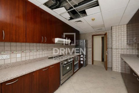 Apartamento en Motor City, Dubai, 3 dormitorios, 224.18 m², № 138793 - foto 5