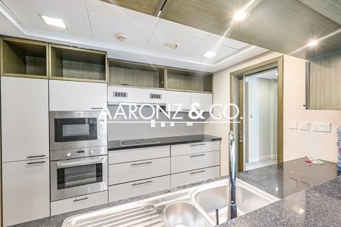 Apartamento en Downtown Dubai (Downtown Burj Dubai), Dubai, 2 dormitorios, 115 m², № 95989 - foto 15