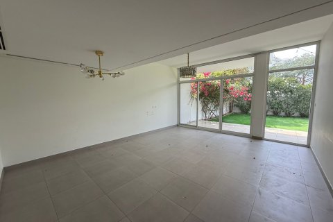 Снять в аренду таунхаус в Мудоне, Дубай: 3 спальни, 297.01089100м², № 95995 - фото 11