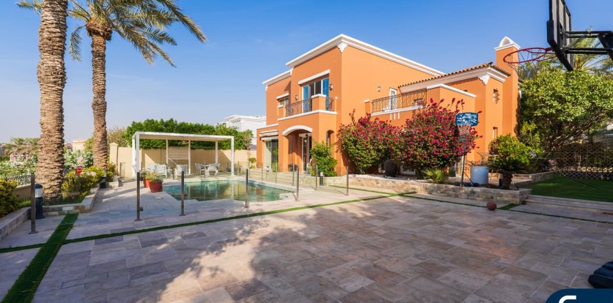 Villa en Arabian Ranches, Dubai, 5 dormitorios, 465 m², № 98436