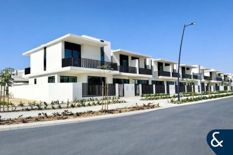 Купить таунхаус в The Valley, Дубай: 3 спальни, 196м², № 98366 - фото 3