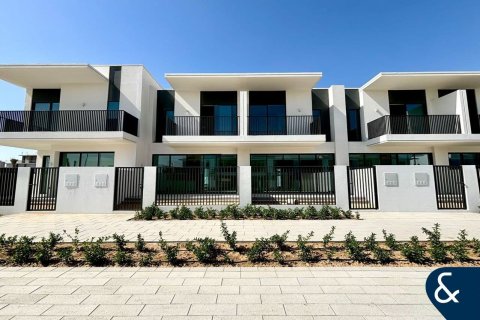 Таунхаус в The Valley, Дубай, 3 спальни, 196м², № 98366
