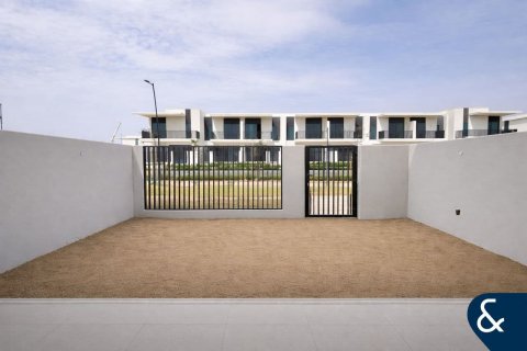 Купить таунхаус в The Valley, Дубай: 3 спальни, 196м², № 98366 - фото 7