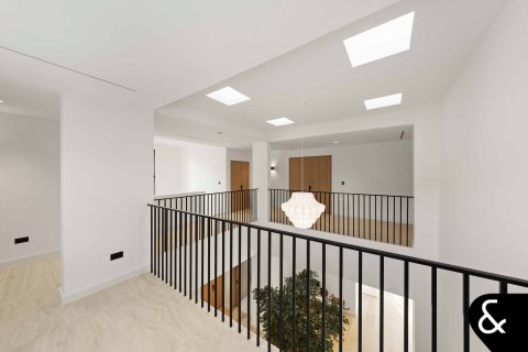 Villa in Jumeirah Golf Estates, Dubai 5 bedrooms, 613 sq.m. № 75452 - photo 14