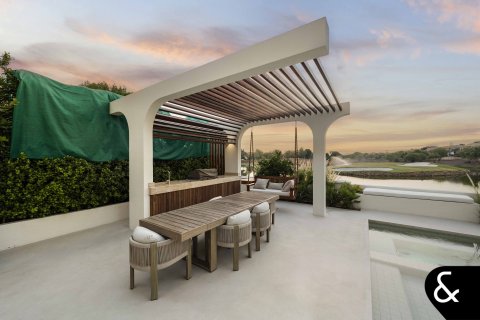 Villa in Jumeirah Golf Estates, Dubai 5 bedrooms, 613 sq.m. № 75452 - photo 5