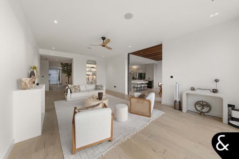 Villa in Jumeirah Golf Estates, Dubai 5 bedrooms, 613 sq.m. № 75452 - photo 11