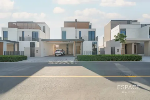 Townhouse in Arabian Ranches 3, Dubai 4 bedrooms, 384 sq.m. № 122984 - photo 17