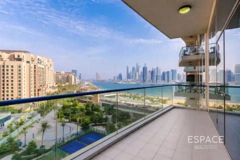 Appartement à Palm Jumeirah, Dubai, 3 chambres, 212 m², № 122983 - photo 2