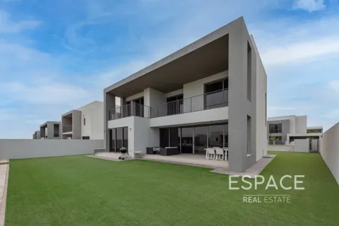 Villa in Dubai Hills Estate, Dubai 5 bedrooms, 398 sq.m. № 122987 - photo 18