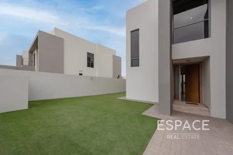 Villa in Dubai Hills Estate, Dubai 5 bedrooms, 398 sq.m. № 122987 - photo 19