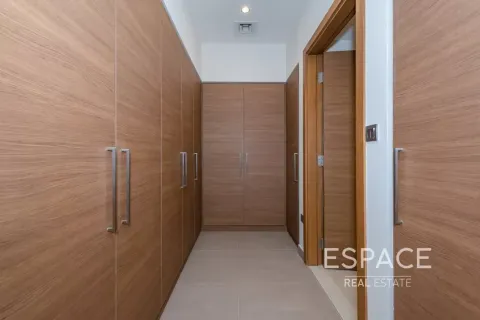 Villa in Dubai Hills Estate, Dubai 5 bedrooms, 398 sq.m. № 122987 - photo 11