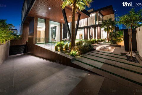 Villa en Al Wasl, Dubai, 5 dormitorios, 930.2 m², № 93552 - foto 1