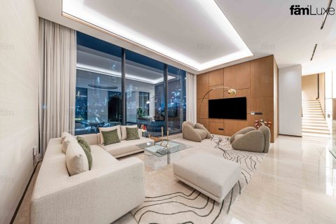 Villa en Al Wasl, Dubai, 5 dormitorios, 930.2 m², № 93552 - foto 6