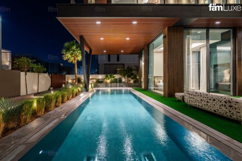 Villa en Al Wasl, Dubai, 5 dormitorios, 930.2 m², № 93552 - foto 2