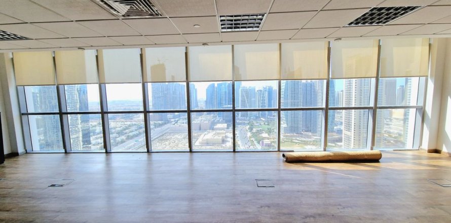 Bureau à Dubai, 111 m², № 115214