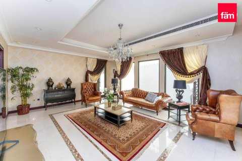 Villa en Palm Jumeirah, Dubai, 4 dormitorios, 622.4 m², № 115209 - foto 2