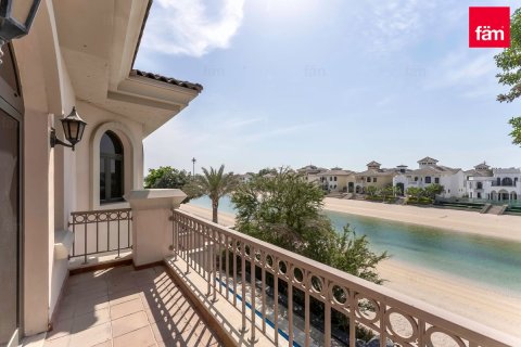 Villa en Palm Jumeirah, Dubai, 4 dormitorios, 622.4 m², № 115209 - foto 26