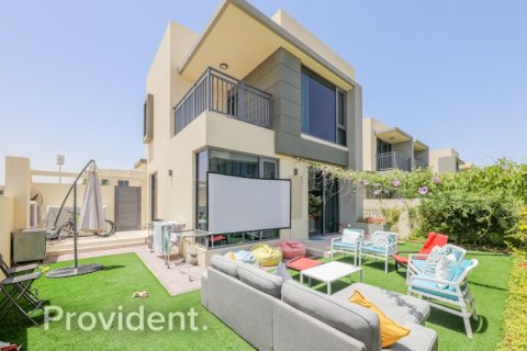 Villa en Dubai Hills Estate, Dubai, 4 dormitorios, № 1878 - foto 1