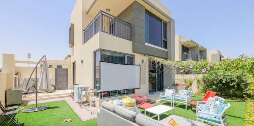 Villa en Dubai Hills Estate, Dubai, 4 dormitorios, № 1878