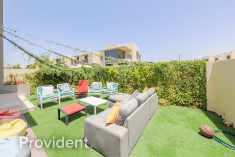 Villa en Dubai Hills Estate, Dubai, 4 dormitorios, № 1878 - foto 17