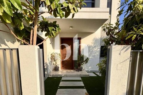 Villa in Dubai Hills Estate, Dubai 3 bedrooms, 403 sq.m. № 58718 - photo 8