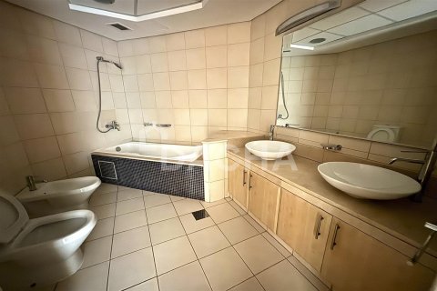 Снять в аренду квартиру в Пальме Джумейре, Дубай: 2 спальни, 147.3м², № 6575 - фото 8