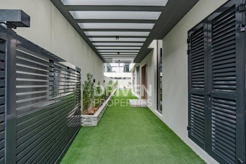 Villa à Dubai Land, Dubai, 3 chambres, 281.59 m², № 129868 - photo 13